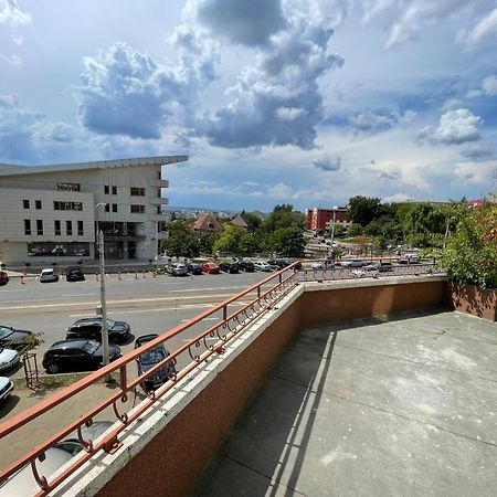 Propriete Ten - Close To University, Hospital And Downtown Iasi Exterior photo